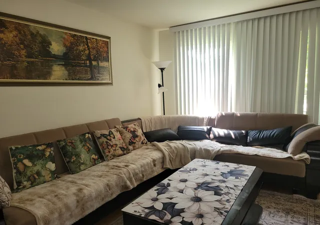 Photo 3 of Single family home for sale at 1202 E Greystone Dr, Round Lake Beach, IL 60073 | MLS# 12724309 | Listing updated on 2026-08-10