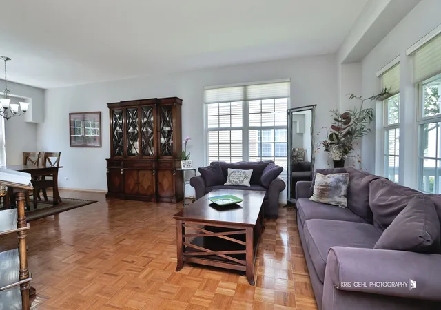 Photo 3 of Single family home for sale at 268 Pembrook Ln, Mundelein, IL 60060 | MLS# 12724338 | Listing updated on 2026-08-10