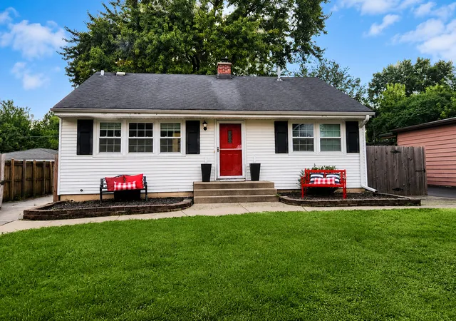 Photo 3 of Single family home for sale at 3818 Liberty Blvd, Westmont, IL 60559 | MLS# 12724346 | Listing updated on 2026-08-30
