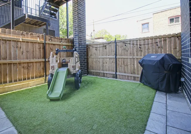 Listing Photo 2 - Condo for sale in building located at 2438 N Western Ave, Chicago, IL 60647 - Unit #1