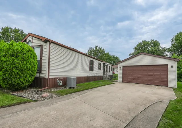 1st image of 16 Maple Ridge Park, Manteno, IL 60950 | MLS# 12724378
