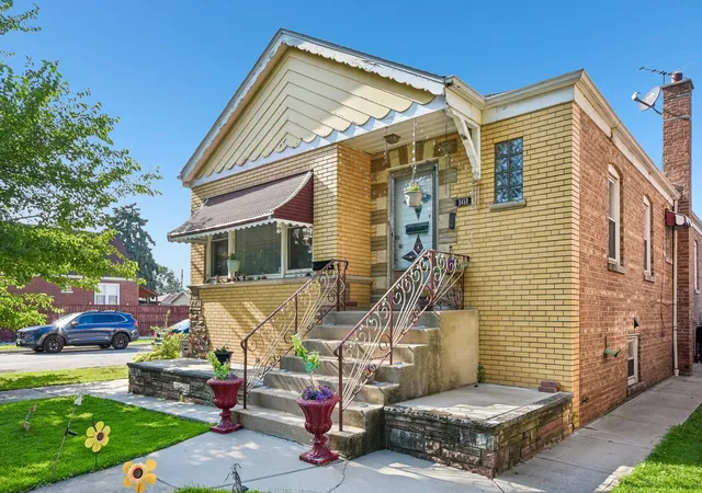 Photo 1 of Single family home for sale at 3458 W 72nd Place, Chicago, IL 60629 | MLS# 12724389 | Listing updated on 2026-09-18