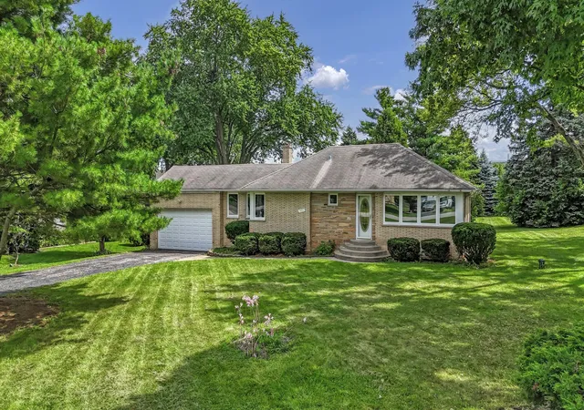 Photo 1 of Single family home for sale at 7n435 Linden Ave, Medinah, IL 60157 | MLS# 12724425 | Listing updated on 2026-09-12
