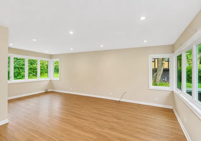 Photo 3 of Single family home for sale at 7n435 Linden Ave, Medinah, IL 60157 | MLS# 12724425 | Listing updated on 2026-09-12