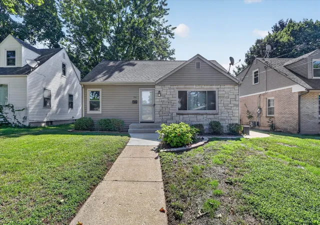 3rd image of 316 Hollister Ave, Rockford, IL 61108 | MLS# 12724443
