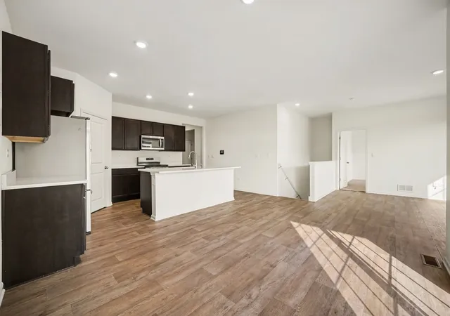Photo 3 of Single family home for sale at 25428 W Ashton Dr, Plainfield, IL 60586 | MLS# 12724478 | Listing updated on 2026-09-19