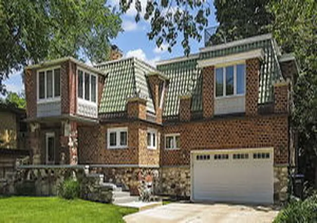 Photo 2 of Single family home for sale at 535 N Ashland Ave, La Grange Park, IL 60526 | MLS# 12724480 | Listing updated on 2026-09-13