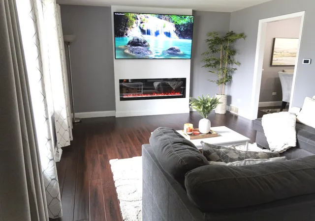 Photo 4 of Single family home for sale at 1484 Royal Blvd, Elgin, IL 60123 | MLS# 12724517 | Listing updated on 2026-09-01