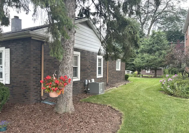 Photo 2 of Single family home for sale at 4850 N Prospect Ave, Norridge, IL 60706 | MLS# 12724537 | Listing updated on 2026-09-20