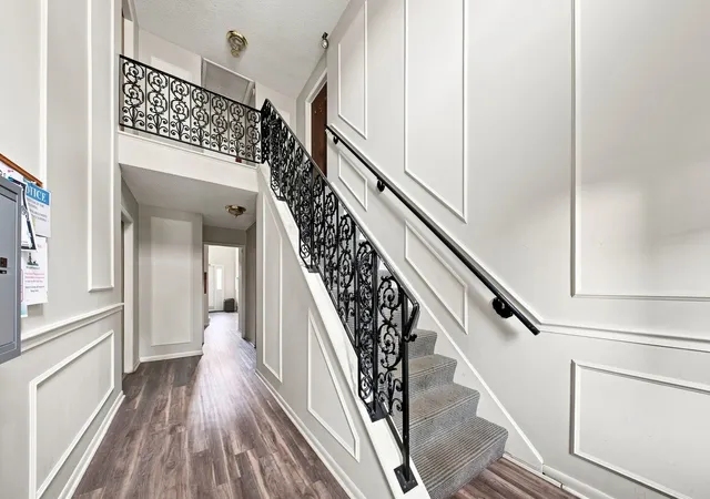 Photo 2 of Condo for sale at 1100 N Farnsworth Ave #2F, Aurora, IL 60505 | MLS# 12724545 | Listing updated on 2026-10-04