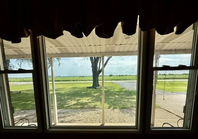 Photo 3 of Single family home for sale at 908 N County Rd 800e, Tuscola, IL 61953 | MLS# 12724592 | Listing updated on 2026-09-07