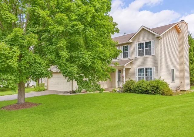 Photo 2 of Single family home for sale at 2734 Imperial Valley Trl, Aurora, IL 60503 | MLS# 12724614 | Listing updated on 2026-09-08