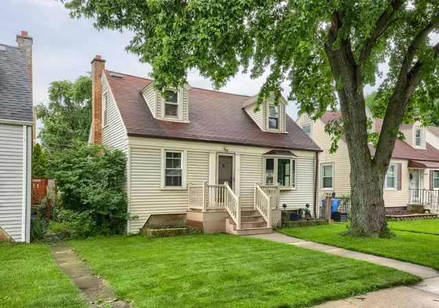 Photo 1 of Single family home for sale at 10743 S Kedzie Ave, Chicago, IL 60655 | MLS# 12724622 | Listing updated on 2026-09-02