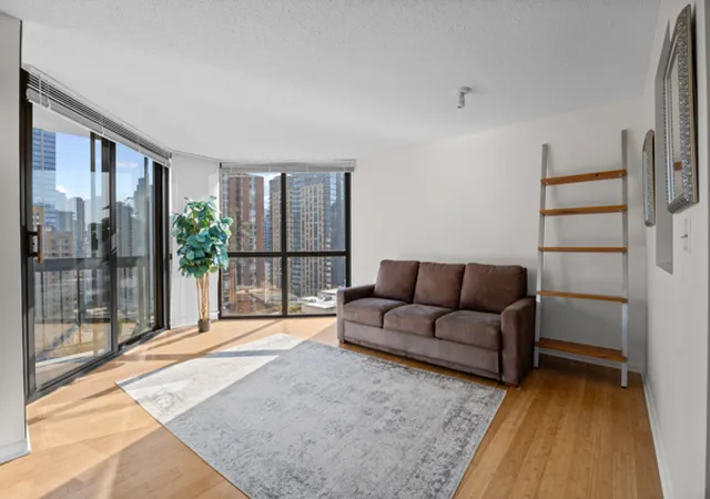 Photo 4 of Condo for sale at 33 W Delaware Pl #20G, Chicago, IL 60610 | MLS# 12724626 | Listing updated on 2026-09-18