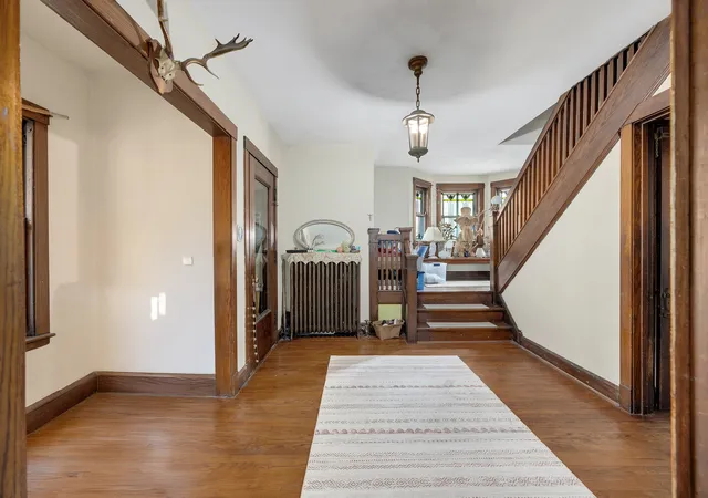Photo 4 of Single family home for sale at 620 Clinton Ave, Oak Park, IL 60304 | MLS# 12724645 | Listing updated on 2026-09-29