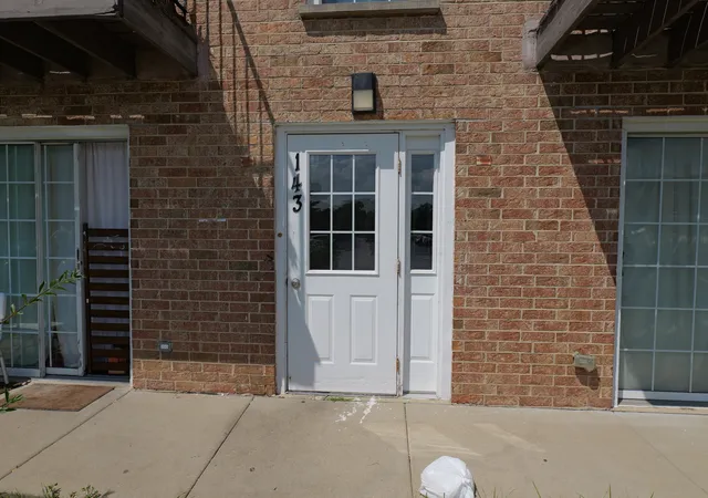 Photo 2 of Condo for sale at 143 W Elk Trl #141, Carol Stream, IL 60188 | MLS# 12724651 | Listing updated on 2026-09-14