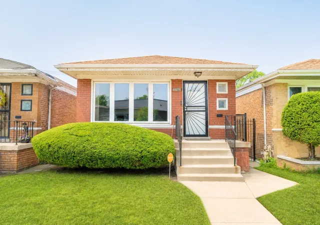 Photo 1 of Single family home for sale at 10120 S Torrence Ave, Chicago, IL 60617 | MLS# 12724653 | Listing updated on 2026-09-16