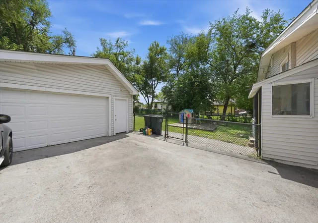 Photo 3 of Single family home for sale at 403 Rutledge St, Park Forest, IL 60466 | MLS# 12724654 | Listing updated on 2026-09-14