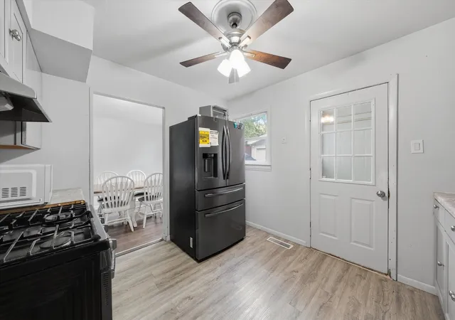 Photo 4 of Single family home for sale at 403 Rutledge St, Park Forest, IL 60466 | MLS# 12724654 | Listing updated on 2026-09-14