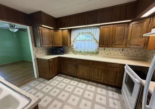 Photo 4 of Single family home for sale at 536 Dwight St, Kewanee, IL 61443 | MLS# 12724657 | Listing updated on 2026-09-08