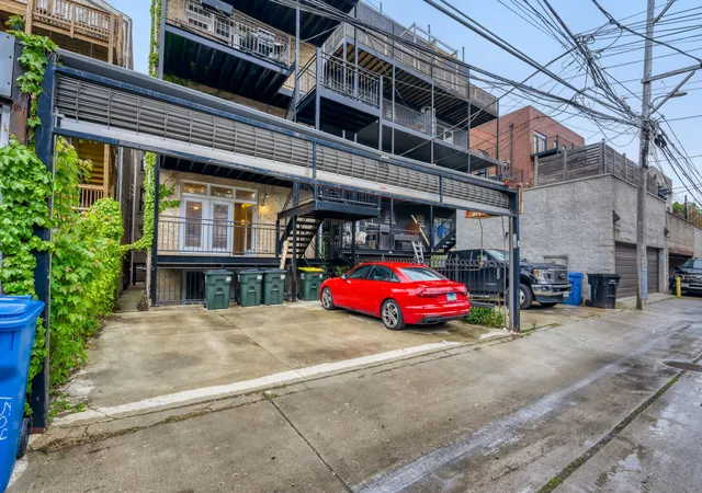 Listing Photo 4 - Condo for sale in building located at 1508 W Cortez St, Chicago, IL 60642 - Unit #2