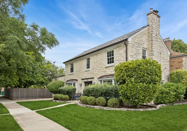 Photo 2 of Single family home for sale at 1104 Greenfield St, Oak Park, IL 60302 | MLS# 12724695 | Listing updated on 2026-09-30