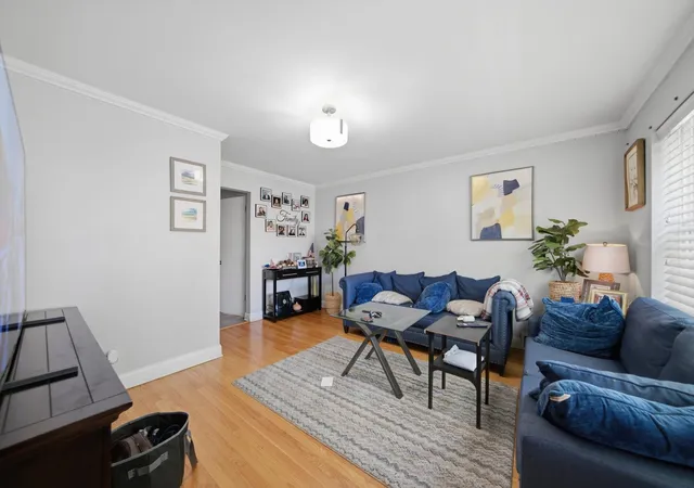 Photo 3 of Single family home for sale at 2935 W Howard St, Chicago, IL 60645 | MLS# 12724729 | Listing updated on 2026-08-16