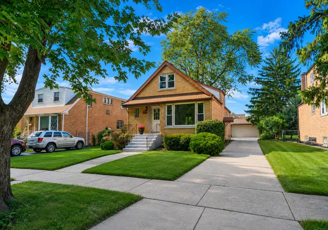 Photo 1 of Single family home for sale at 4232 W 109th Street, Oak Lawn, IL 60453 | MLS# 12724783 | Listing updated on 2026-09-15
