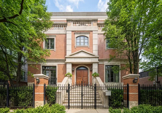 Single family home for sale at 1718 W Wrightwood Ave, Chicago, IL 60614 | MLS# 12724794
