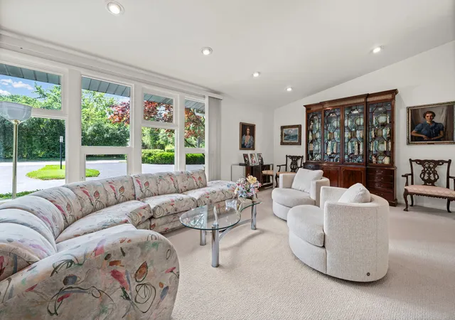Photo 3 of Single family home for sale at 415 Clavey Ln, Highland Park, IL 60035 | MLS# 12724795 | Listing updated on 2026-09-23