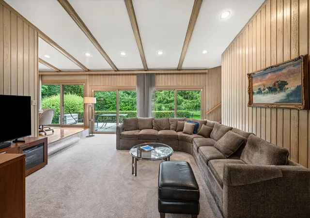 Photo 4 of Single family home for sale at 415 Clavey Ln, Highland Park, IL 60035 | MLS# 12724795 | Listing updated on 2026-09-23