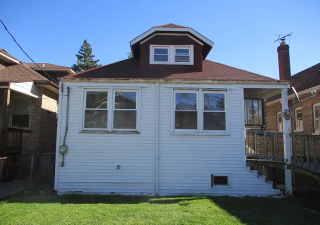 Photo 3 of Single family home for sale at 1828 Cuyler Ave, Berwyn, IL 60402 | MLS# 12724816 | Listing updated on 2026-10-22