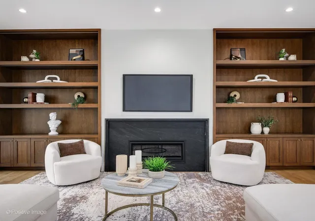Photo 4 of Single family home for sale at 414 Laurel Ave, Wilmette, IL 60091 | MLS# 12724828 | Listing updated on 2026-08-11