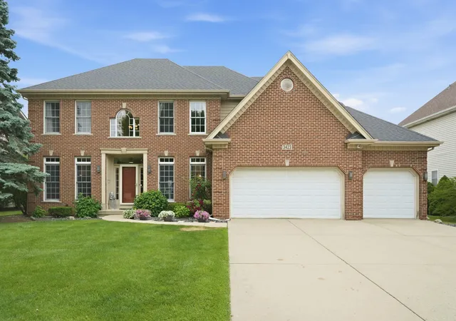 Photo 2 of Single family home for sale at 3423 Goldfinch Dr, Naperville, IL 60564 | MLS# 12724833 | Listing updated on 2026-08-11