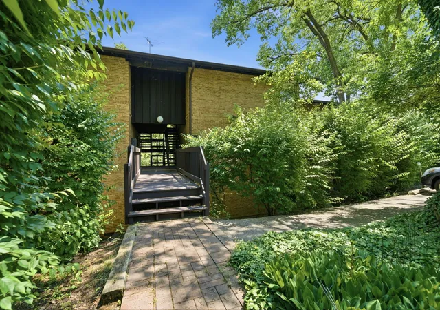 Photo 1 of Condo for sale at 5517 E Lake Dr #91-E, Lisle, IL 60532 | MLS# 12724851 | Listing updated on 2026-09-02