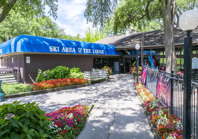 Photo 21 of Condo for sale at 5517 E Lake Dr #91-E, Lisle, IL 60532 | MLS# 12724851 | Listing updated on 2026-09-02