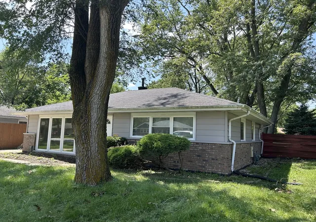 Photo 2 of Single family home for sale at 363 Blackhawk Dr, Park Forest, IL 60466 | MLS# 12724911 | Listing updated on 2026-09-15