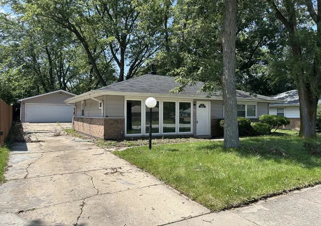 Photo 3 of Single family home for sale at 363 Blackhawk Dr, Park Forest, IL 60466 | MLS# 12724911 | Listing updated on 2026-09-15
