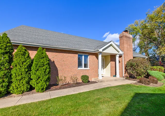 Photo 3 of Townhouse for sale at 21163 Deerpath Rd, Frankfort, IL 60423 | MLS# 12724925 | Listing updated on 2026-10-07