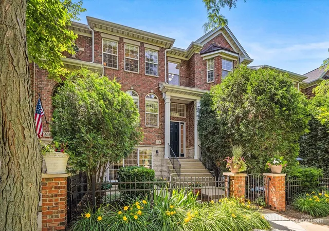 2nd image of 926 Shandrew Dr #926, Naperville, IL 60540 | MLS# 12724985