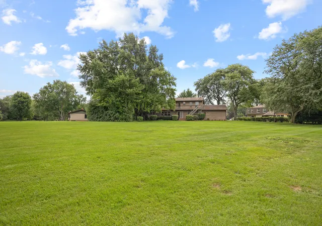 Photo 3 of Sale Pending at 1150 Anne Ct, Sleepy Hollow, IL 60118 | MLS# 12725013 | Listing updated on 2026-09-18