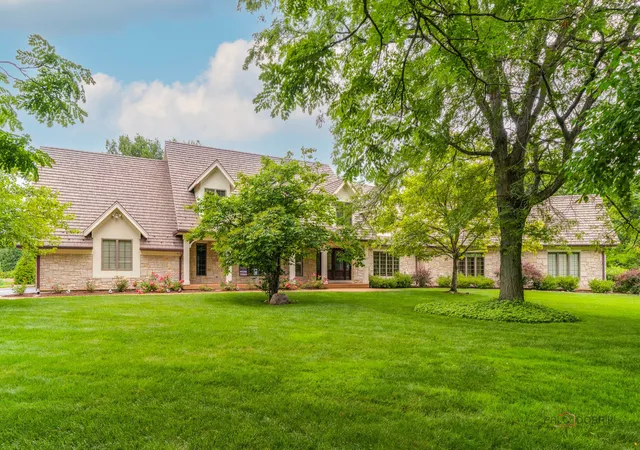 2nd image of 222 W Old Mill Rd, Lake Forest, IL 60045 | MLS# 12725059