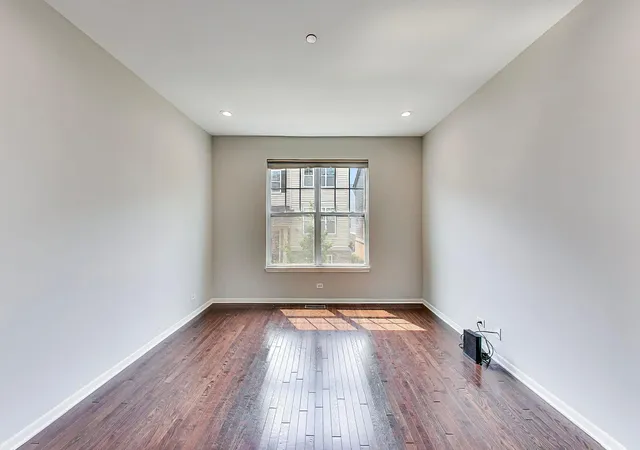 4th image of 309 Western Ave, Des Plaines, IL 60016 | MLS# 12725086