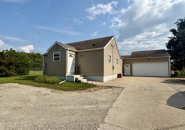 Photo 1 of Single family home for sale at 25103 Prophet Rd, Rock Falls, IL 61071 | MLS# 12725089 | Listing updated on 2026-09-14