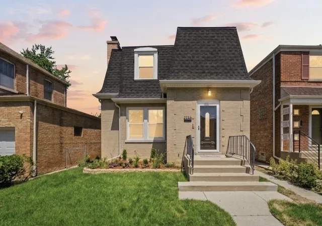 1st image of 2724 W Jerome St, Chicago, IL 60645 | MLS# 12725109