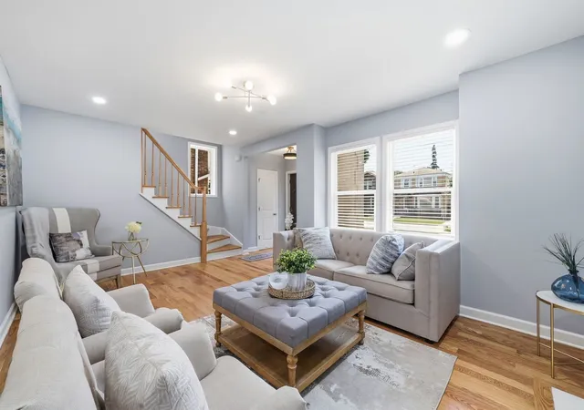 3rd image of 2724 W Jerome St, Chicago, IL 60645 | MLS# 12725109