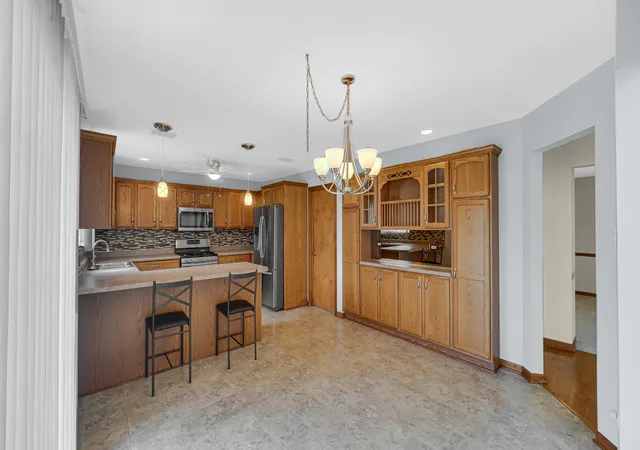 Photo 3 of Single family home for sale at 18122 Charlotte Dr, Lansing, IL 60438 | MLS# 12725114 | Listing updated on 2026-09-24