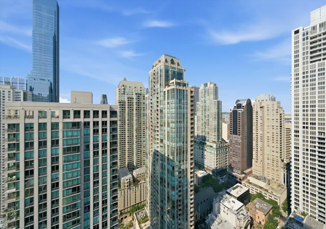 Photo 4 of Condo for sale at 10 E Ontario St #4207, Chicago, IL 60611 | MLS# 12725116 | Listing updated on 2026-08-16