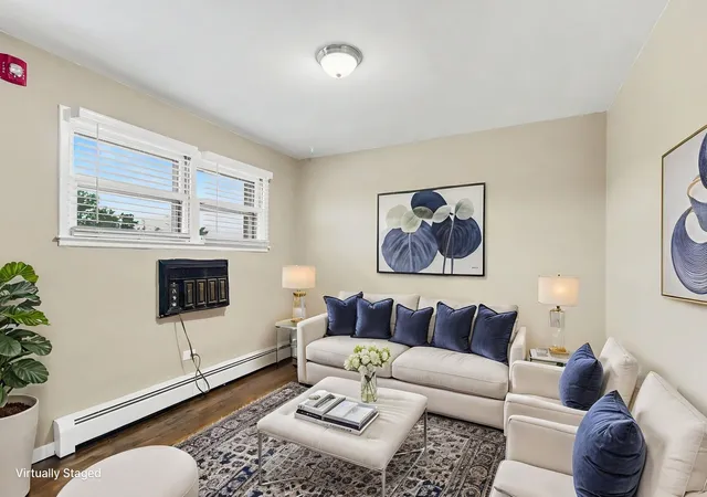 Photo 3 of Condominium at 34 King Arthur Ct #15, Northlake, IL 60164 | MLS# 12725146 | | Sold on 2026-09-23