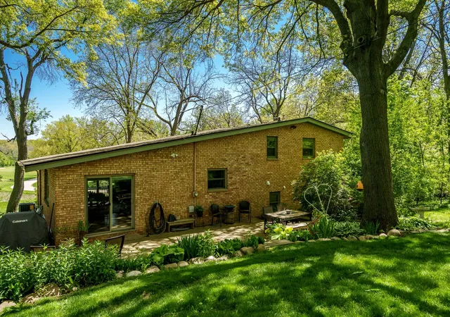 2nd image of 12451 Chuckanut Dr, Roscoe, IL 61073 | MLS# 12725160